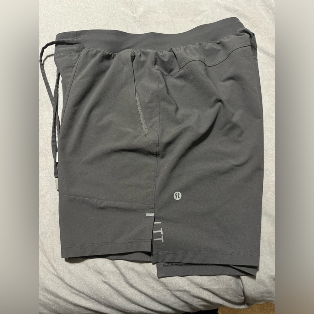 Lululemon lit shorts
